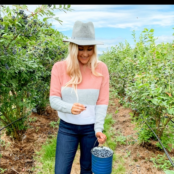 Color block sweater - Picture 2 of 3